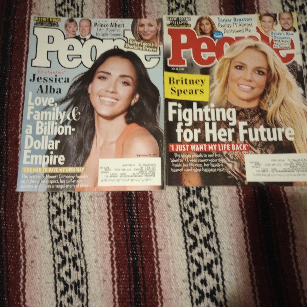 THE LADIES OF PEOPLE MAGAZINE